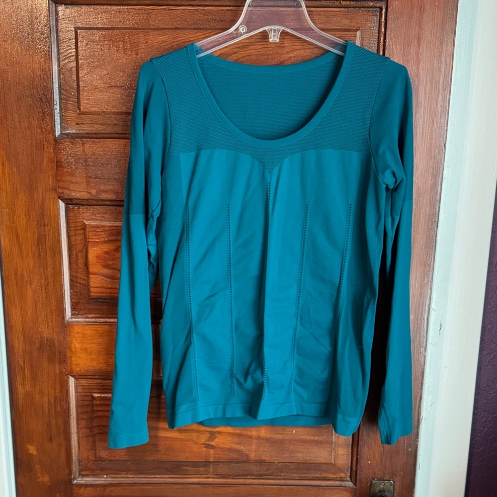 Fabletics Teal Long Sleeve Women's Top